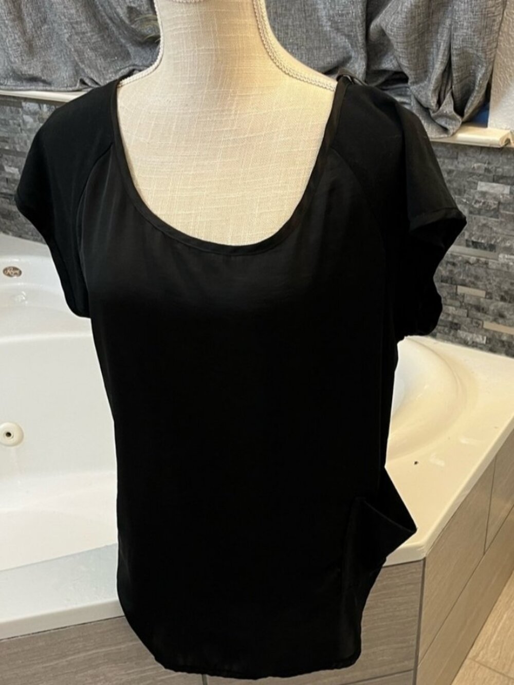 Women’s XL Black Short Sleeve Scoop Neck Blouse with Side Tie